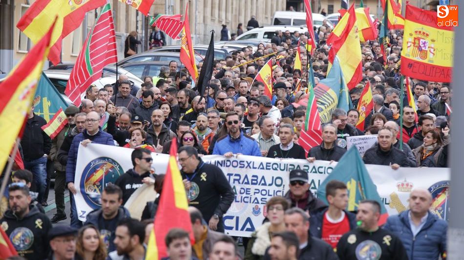 La manifestación, que estuvo muy concurrida, en sus comienzos. Fotos: Alberto Martín