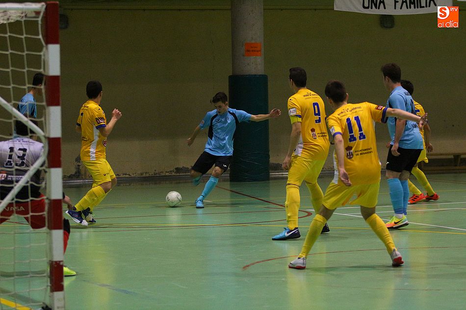 El partido resultó muy igualado con un empate a tres en el marcador