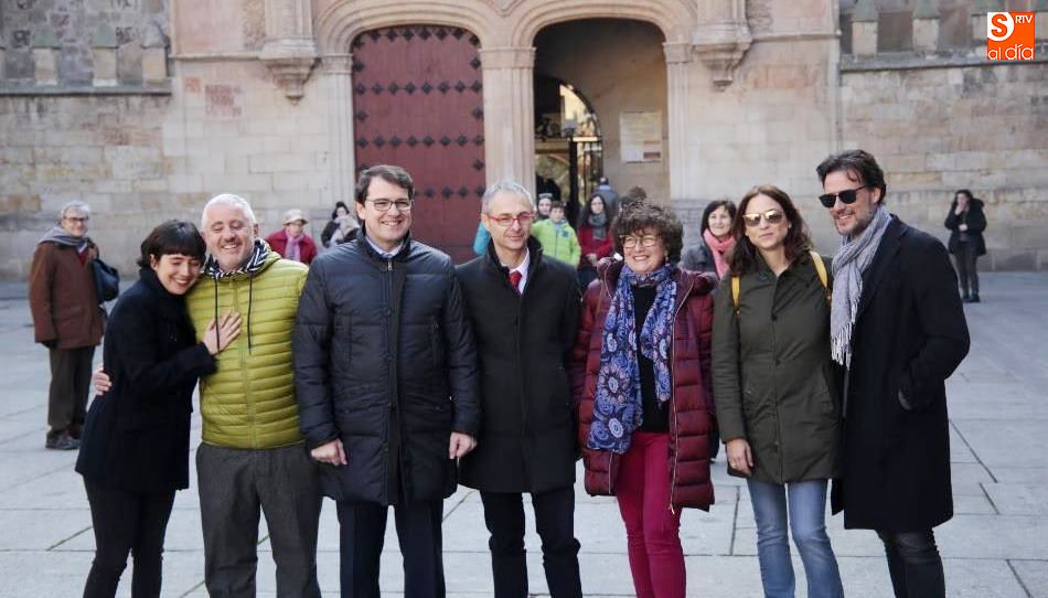 El alcalde y el rector fueron los anfitriones de actores y productores. Foto de Alejandro López