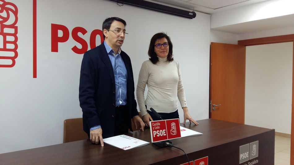 Los socialistas Fernando Pablos y Sandra Baz