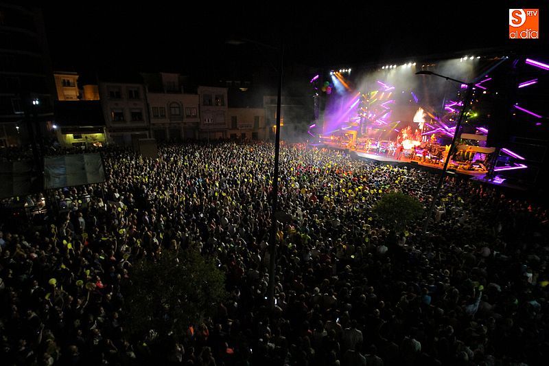 La orquesta Panorama arrastra a miles de seguidores en cada una de sus actuaciones. Foto: Guijuelo