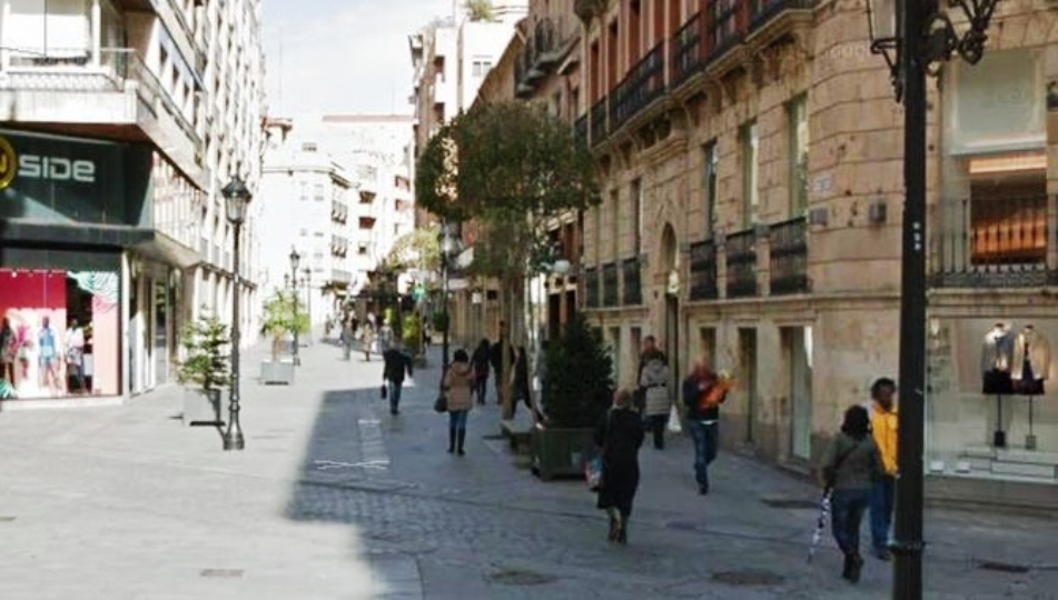 Una panorámica de la calle Toro de Salamanca
