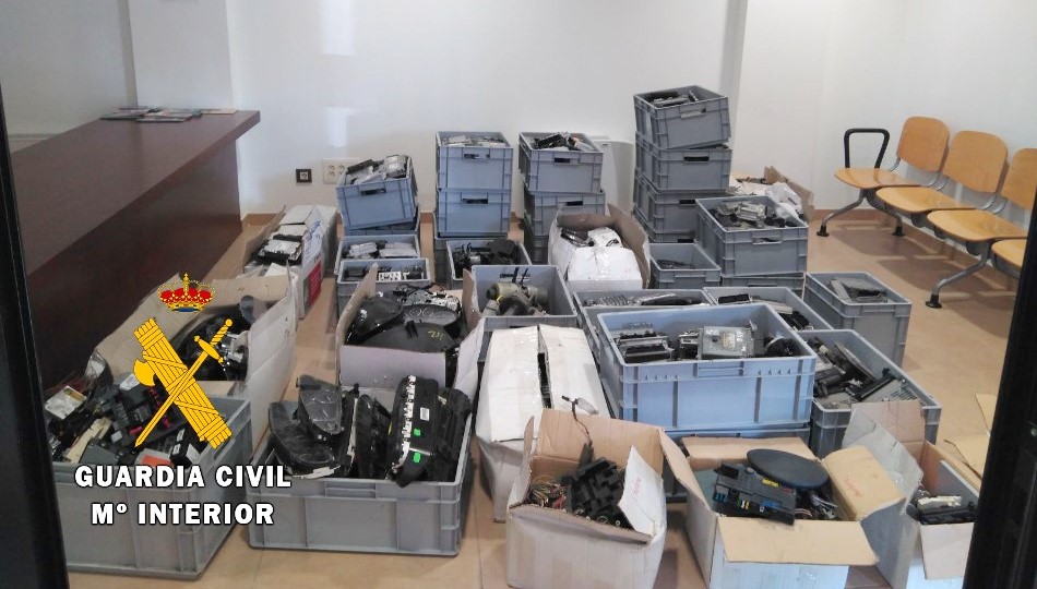 Material recuperado por la Guardia Civil en esta operación