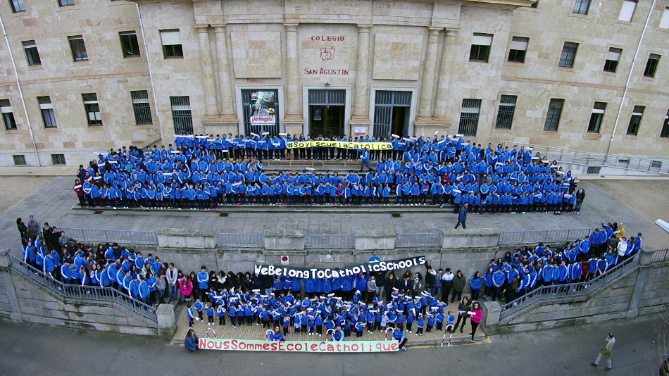 Alumnos del colegio San Agustín celebrando este Día de las Escuelas Católicas