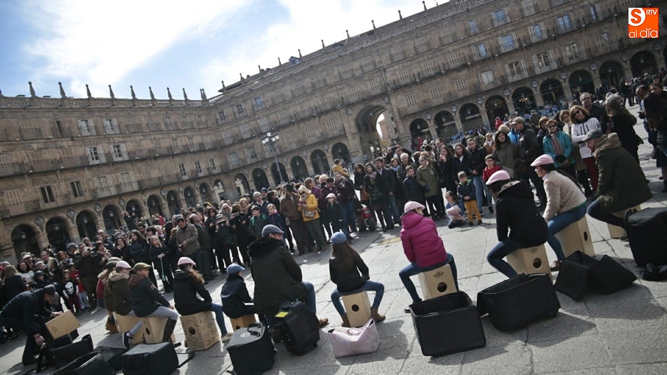 Celebración del Día de Andalucía en la Plaza Mayor de Salamanca. Foto: Alejandro López
