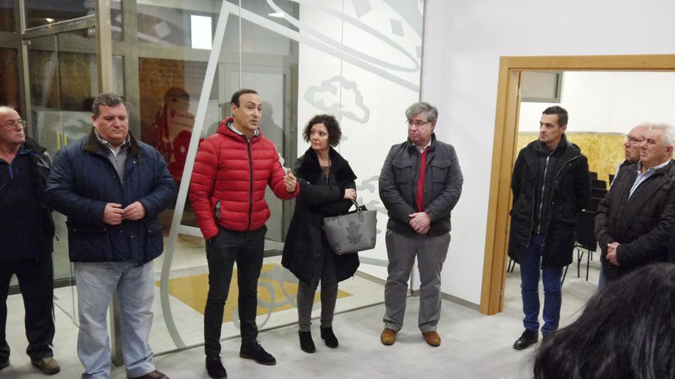 Miembros de la Corporación municipal, en la inauguración de la Casa de las Asociaciones
