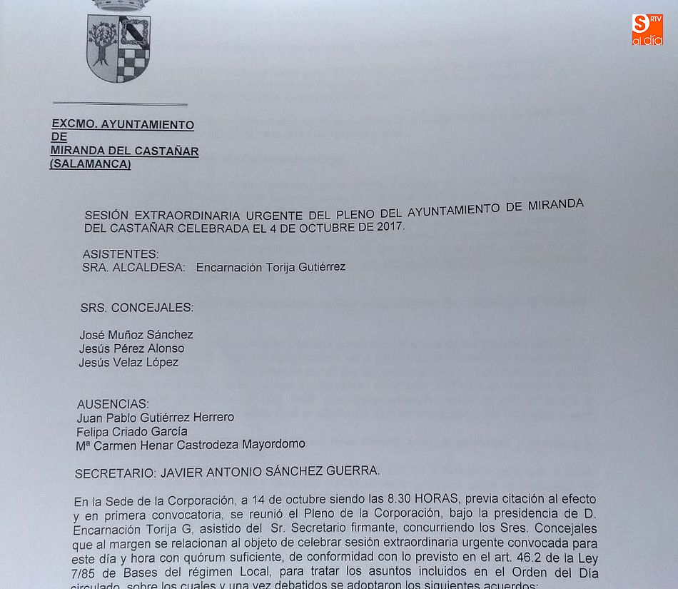 Imagen del acta del pleno extraordinario celebrado en Miranda del Castañar el pasado mes de octubre de 2017