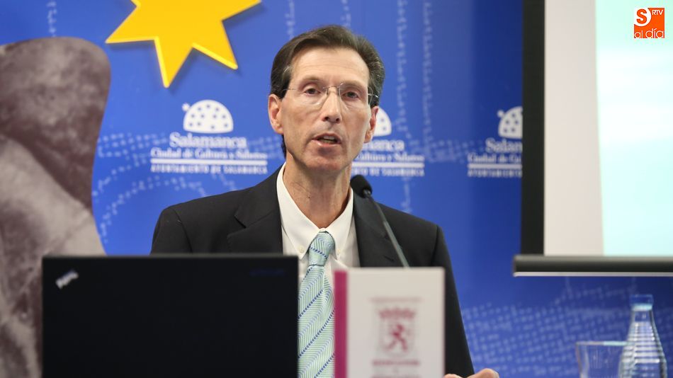 Miguel Ángel Diego en la presentación de su libro / Foto: Alberto Martín