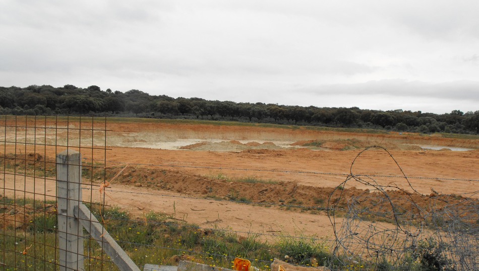 Lugar donde se acometieron las obras, desde hace unos meses paralizadas