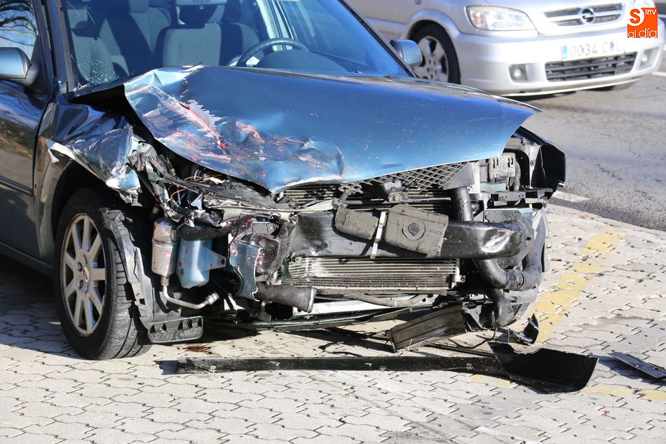 Impresionante estado en el que quedó uno de los dos vehículos. Fotos: Alberto Martín