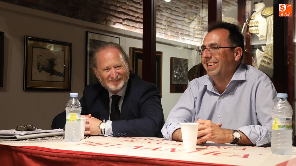 Alipio Pérez-Tabernero relata sus vivencias taurinas en una amena charla