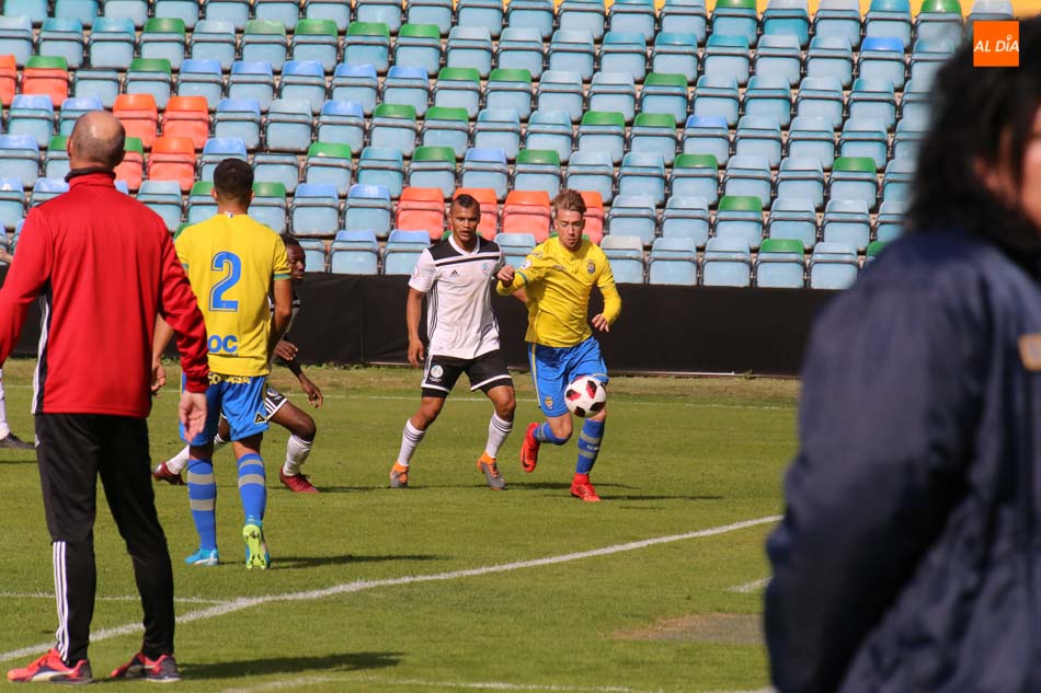 El Salamanca UDS pone fin a su mala racha con una gran victoria ante Las Palmas Atlético (2-0)