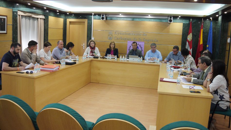 Un momento del pleno celebrado este lunes en el Ayuntamiento de Carbajosas