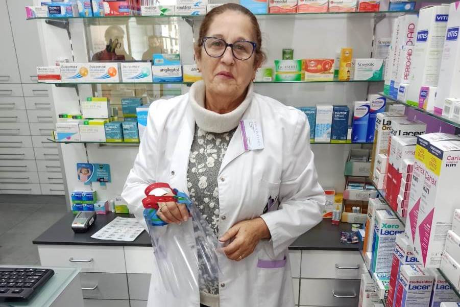 Una de las farmacias donde se han entregado pantallas protectoras