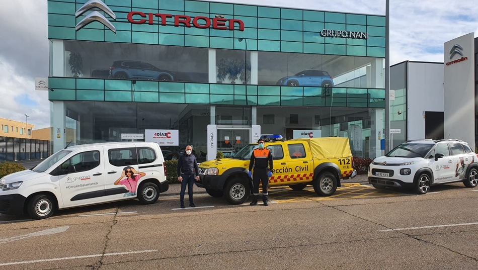 Entrega de vehículo por parte del Grupo Nani a Protección Civil de Santa Marta de Tormes