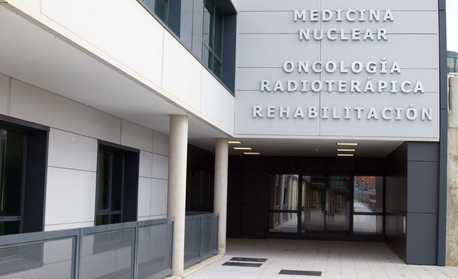 Una de las entradas del nuevo hospital de Salamanca