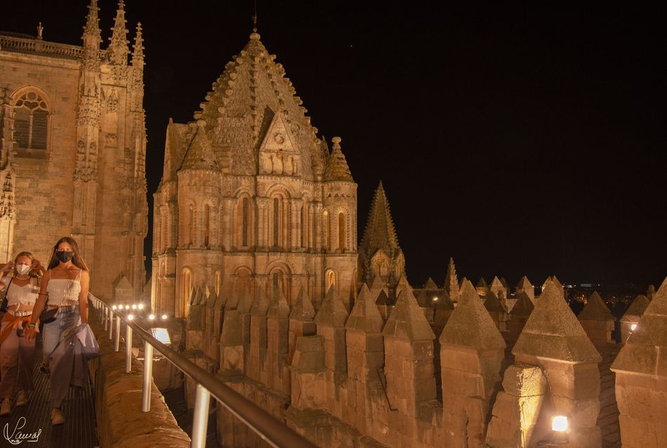 Visita nocturna a Ieronimus, una ascensión a las torres de la Catedral de Salamanca: la Torre Mocha y la Torre de Campanas. Foto de Manuel Lamas
