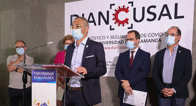 Ricardo Rivero, rector de la Universidad de Salamanca, presentando el proyecto DIANCUSAL - Usal