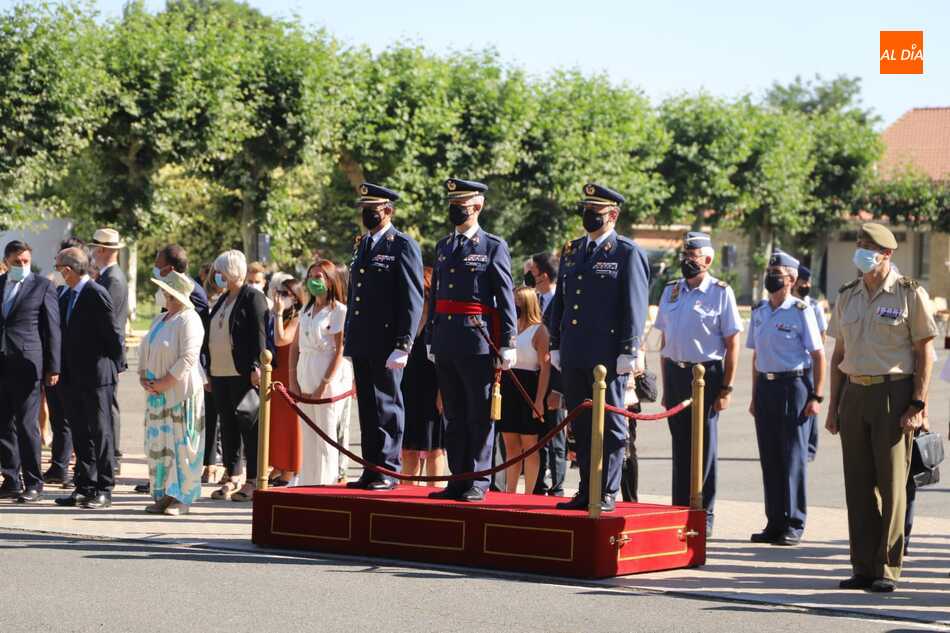 Un momento del acto que ha tenido lugar este viernes en la Base Aérea de Matacán. Foto: Lydia González
