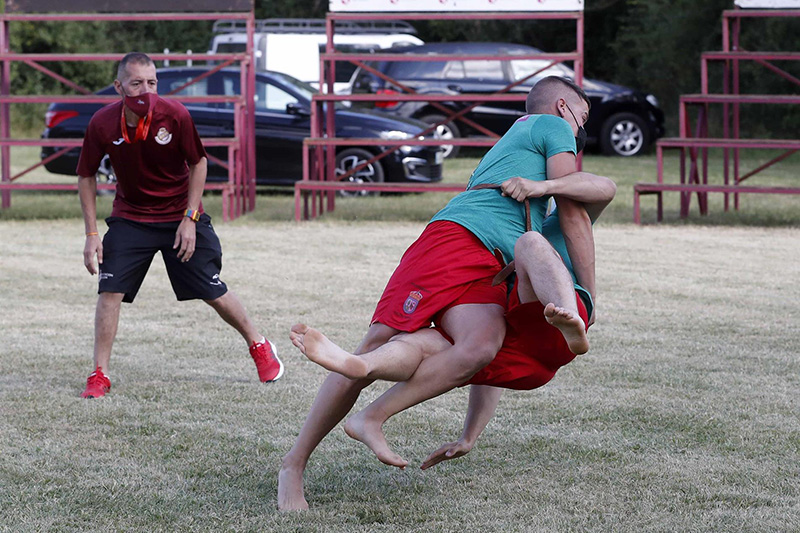 La Junta reconoce y aprueba los estatutos de la Federación de Lucha Leonesa de CyL, deporte...
