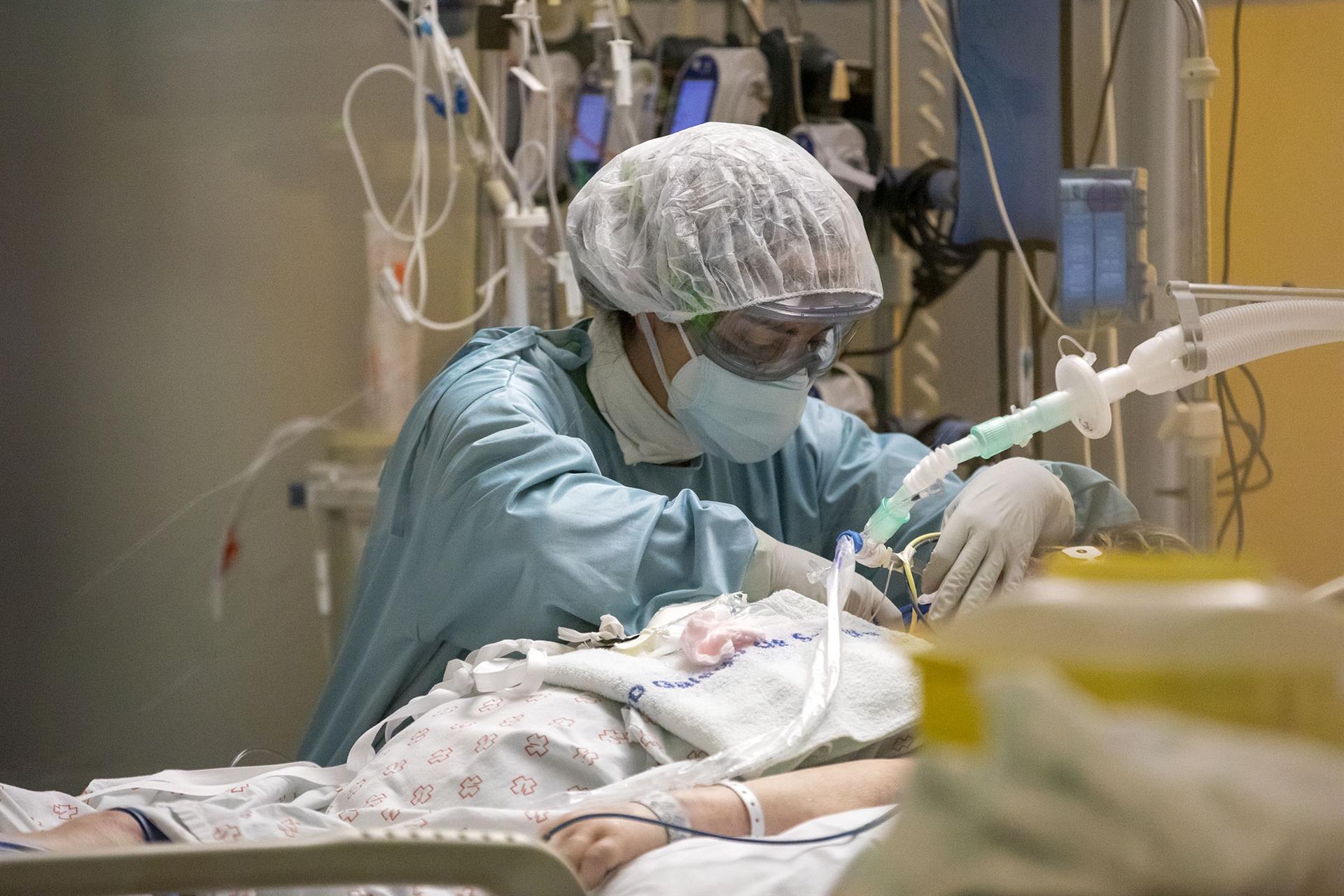 UCI del Hospital Clínico de Santiago. EP