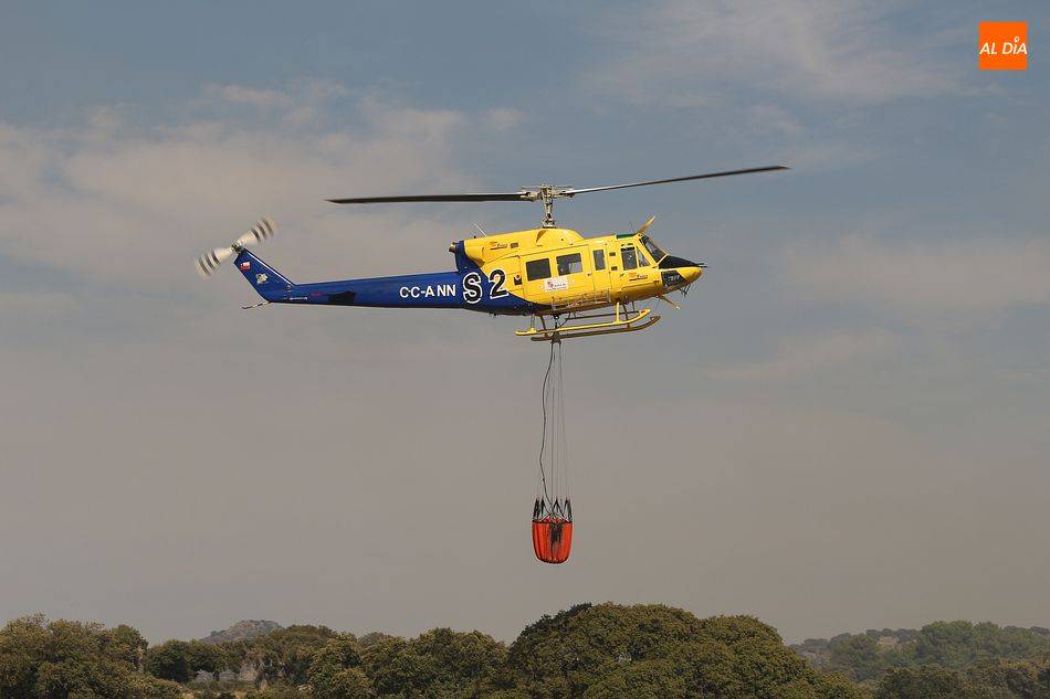 Helicóptero de extinción de incendios. Archivo