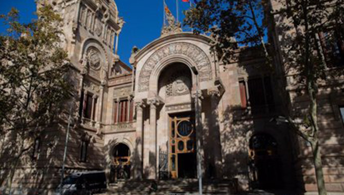 Fachada de la Audiencia de Barcelona