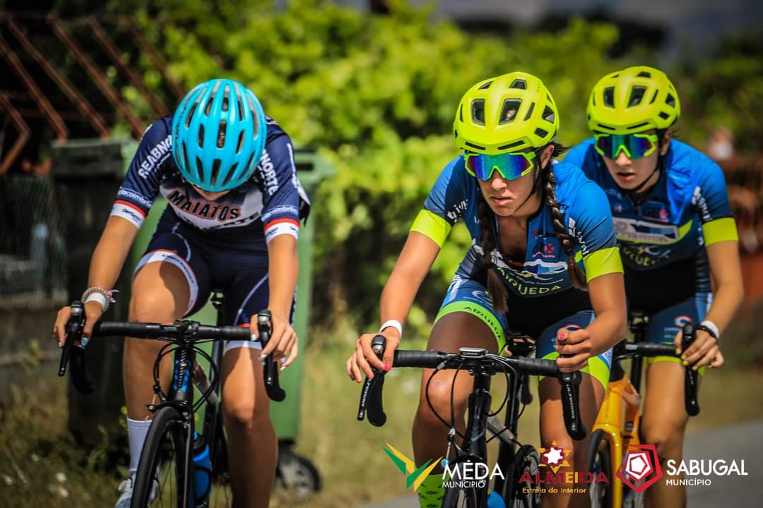 Alumnas de la ECS en la Vuelta a Beiras en Portugal - ECS