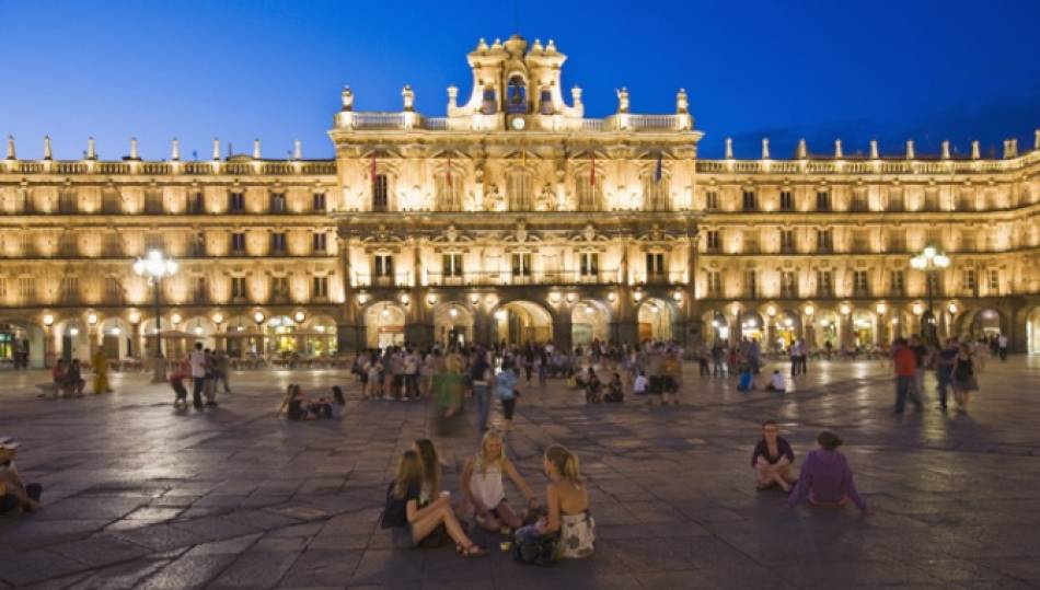 Imagen de la Plaza Mayor en verano