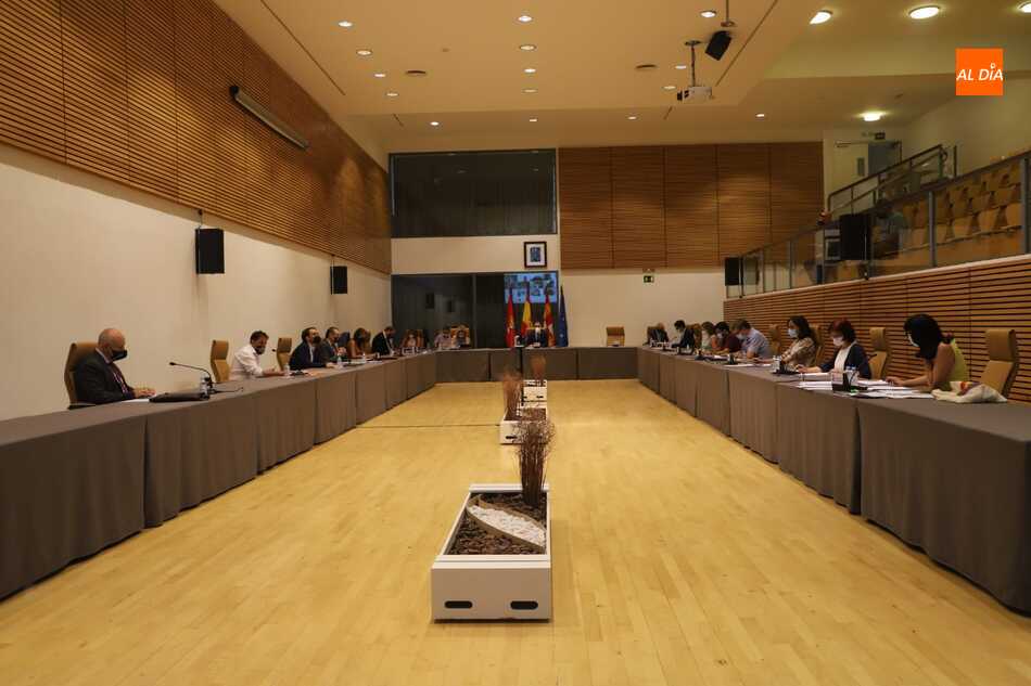 Un momento del pleno municipal celebrado en el Palacio de Congresos este jueves. Fotos: Lydia González