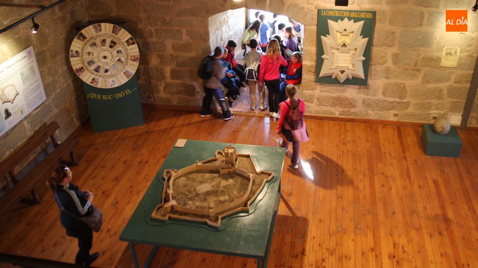 El Ayuntamiento procede a la musealización del castillo, su recurso turístico más destacAdo / CORRAL