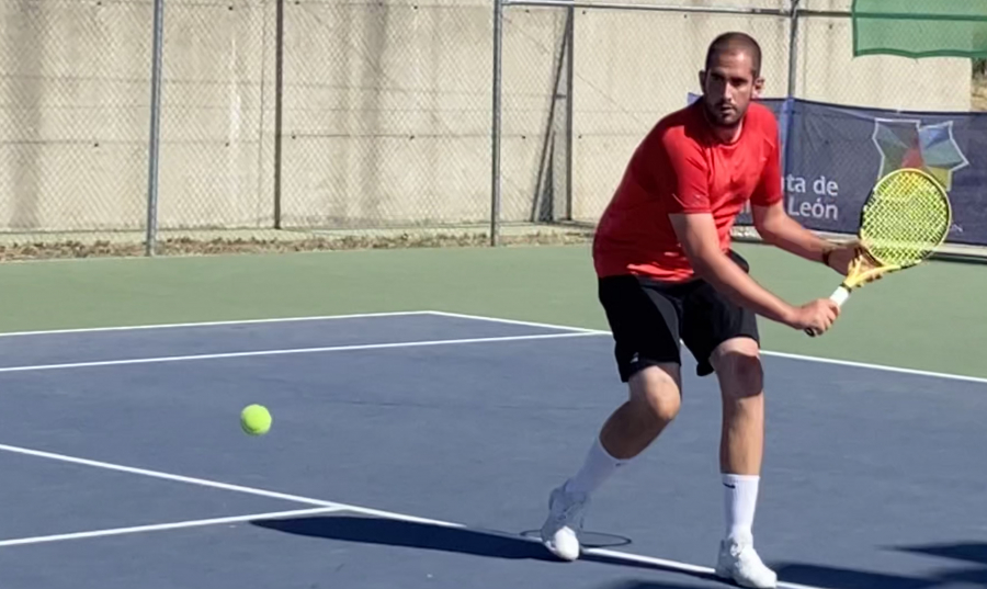 Dávila Muñoz ofrece buen juego y muestra sus aspiraciones al título absoluto del Open Ciudad de...