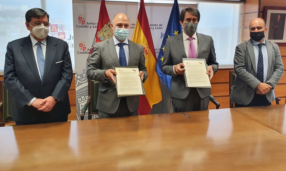 Firma del convenio de colaboración para mejorar la empleabilidad en el sector del transporte