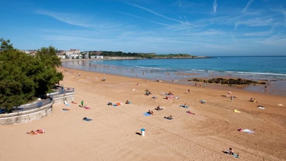 Un hombre de 78 años muere ahogado en la playa de Cambrils 