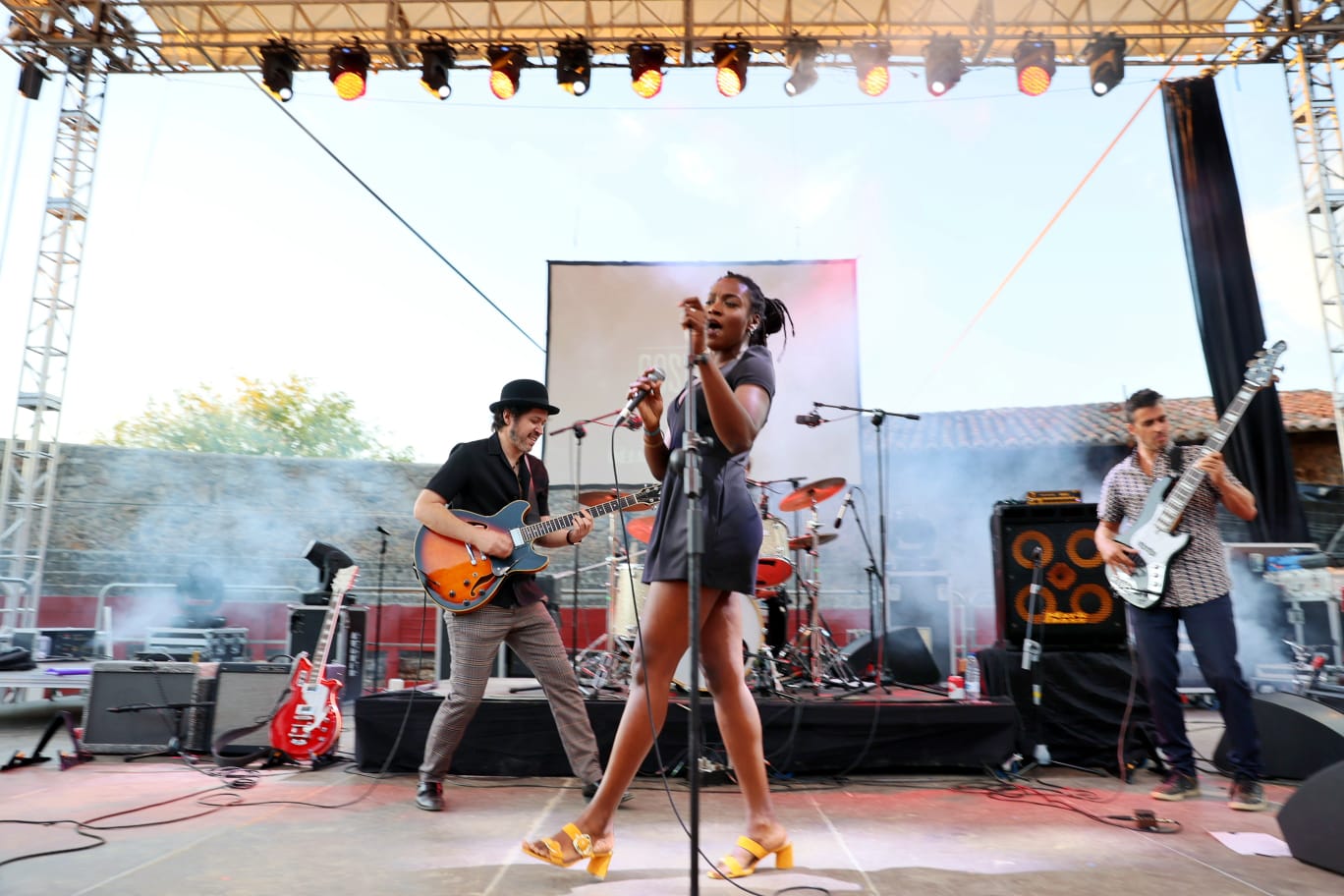 La banda Cosmosoul abría este viernes el Blues Bejar Festival