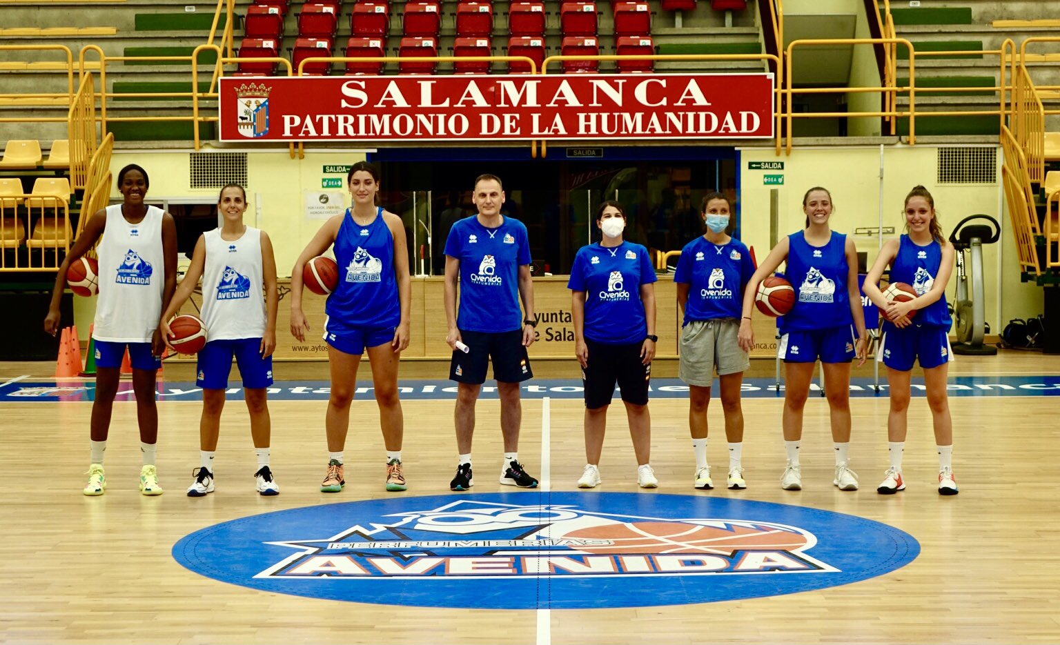 Perfumerías Avenida comienza los entrenamiento para preparar la nueva temporada