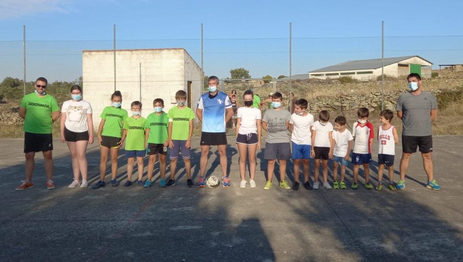 Algunos de los participantes en el torneo de fútbol sala