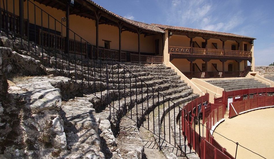 La plaza de toros de El Castañar cierra las visitas turísticas para acoger eventos culturales