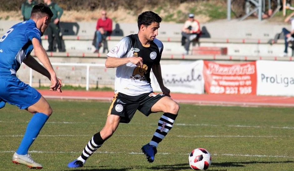 David Gallego en un partido con Unionistas