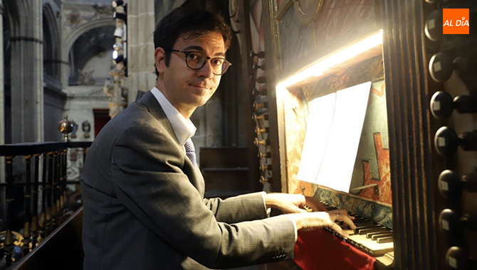 Juan San Martín ofrecía un concierto dentro del V Ciclo de Órgano en la Catedral Nueva