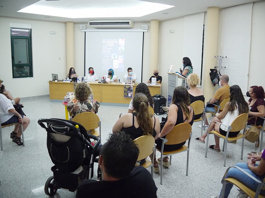 El Verano Cultural de Carbajosa avanza con yoga y literatura