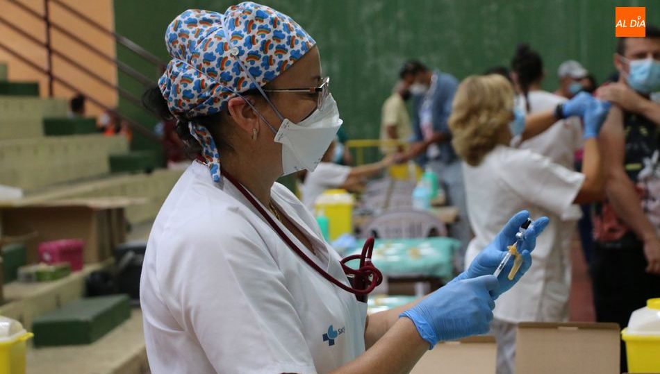 Les llega la segunda dosis de Pfizer a los vacunados en Vitigudino el 27 de julio pasado / CORRAL