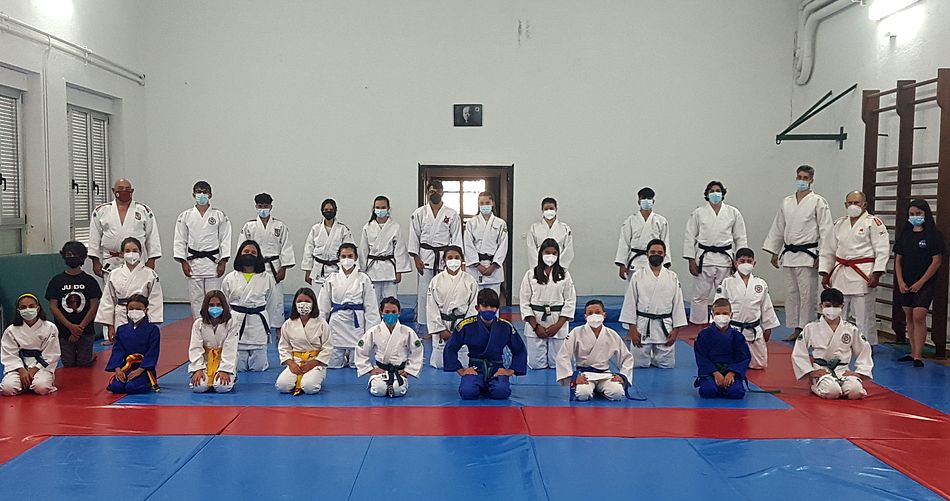 Varios participantes en el evento