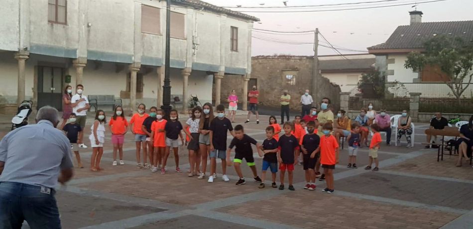 Los niños disfrutaron muy intensamente ´los juegos tradicionales