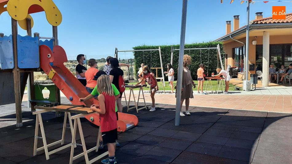 Los juegos animaron a participar a vecinos de todas la edades