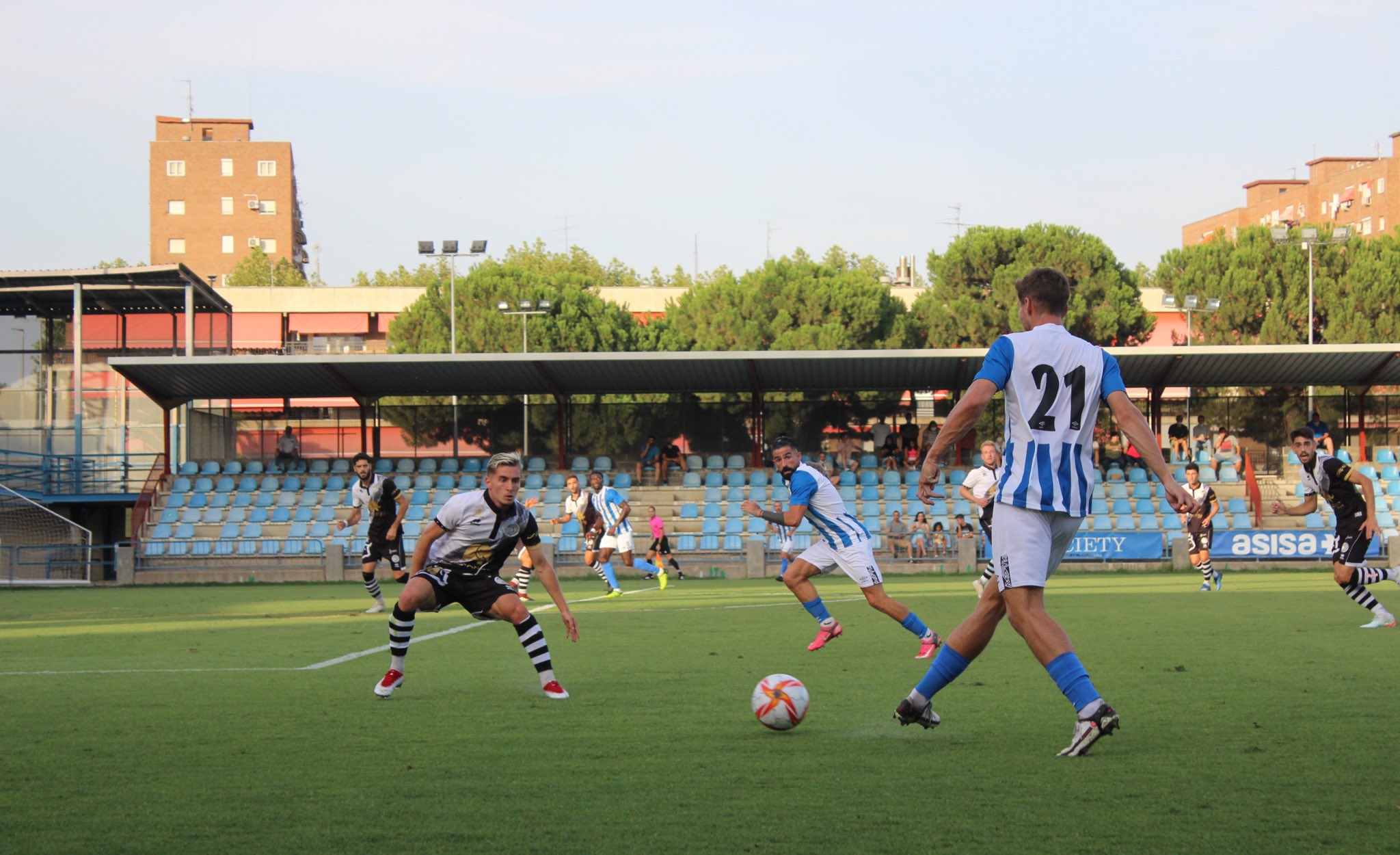 Una acción del duelo en El Prado / Talavera CF