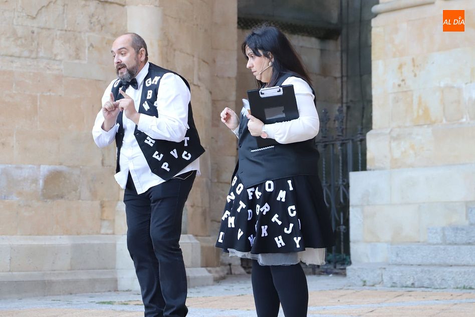 ‘Salamanca, poema de amor desafinado’, a cargo de la compañía Eudologic Producciones. Foto: Lydia González