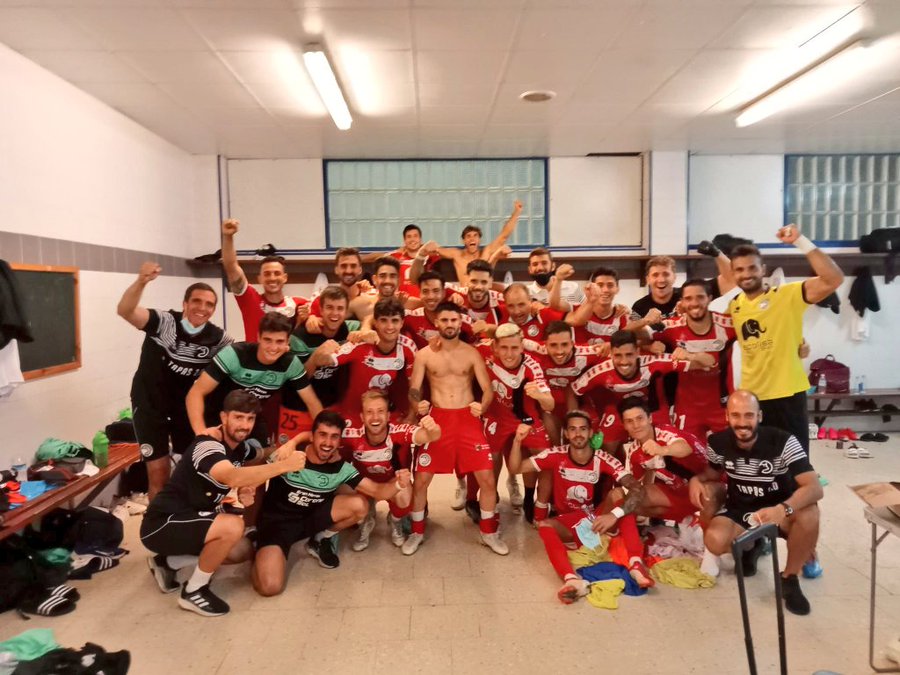 Unionistas celebra el triunfo en el vestuario / Unionistas CF