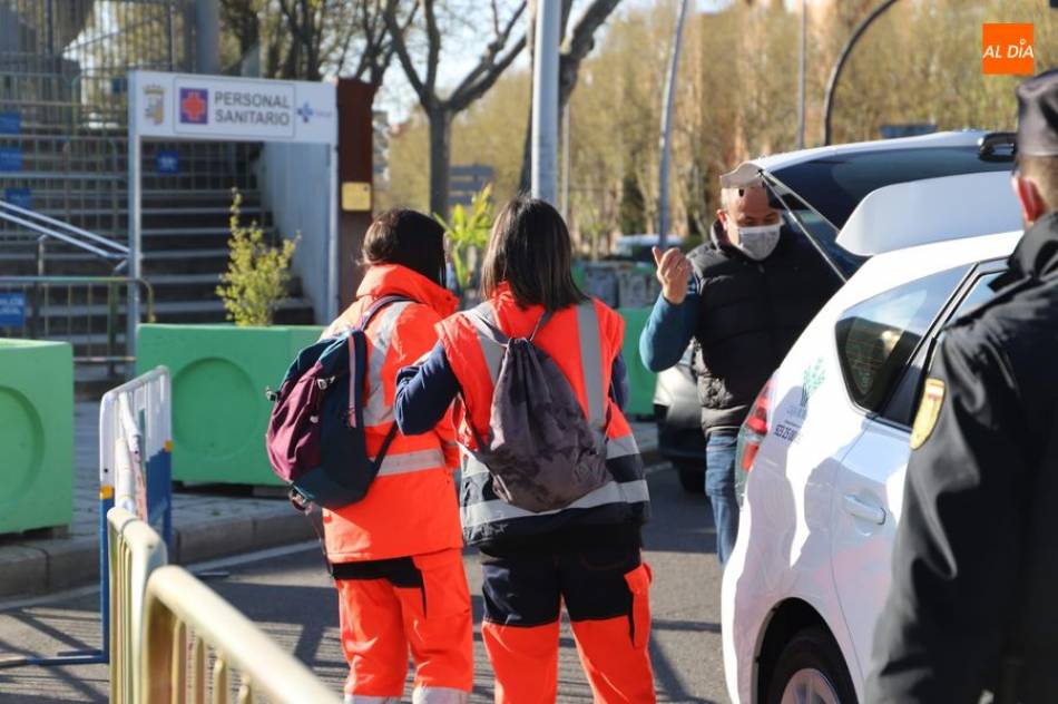 Llegada de vacunas al Multiusos en una de las jornadas de vacunación en Salamanca