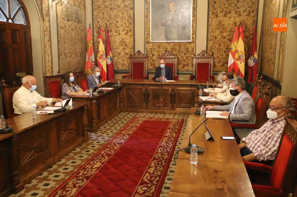 Pleno presencial y telemático celebrado este martes en la Diputación. Foto: Lydia González